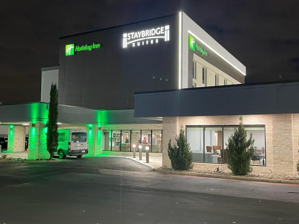 Holiday Inn Dallas Market Ctr Love Field By Ihg Экстерьер фото